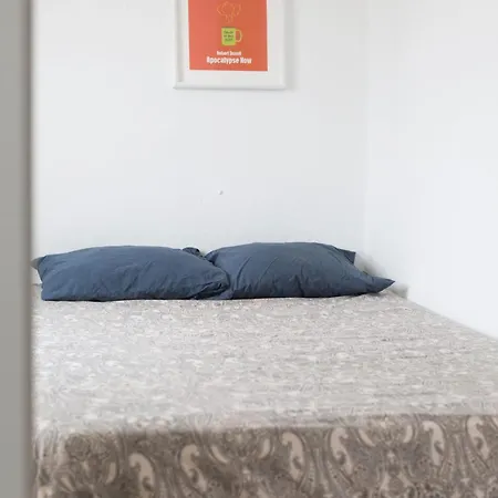 Bed and breakfast Backpackerroom's La Santa